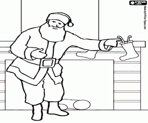 desenho de Papai Noel colocando presentes em meias penduradas pela chamin� para colorir