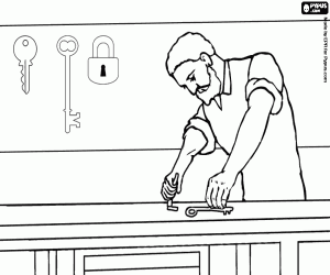 desenho de Trabalho de chaveiro sobre a mesa da oficina com as ferramentas e as chaves para colorir