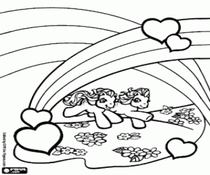 desenho de Dois pôneis, arco-íris e corações para colorir
