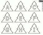 Alfabeto de Natal, letras maiúsculas A a I em uma árvore de Natal