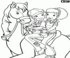 Holly Hobbie e Carrie montando o cavalo de sua amiga Amy